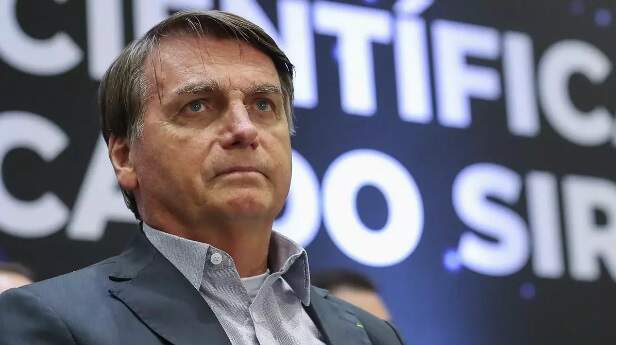 Oposição articula unir autores de mais de 100 pedidos de impeachment de Bolsonaro