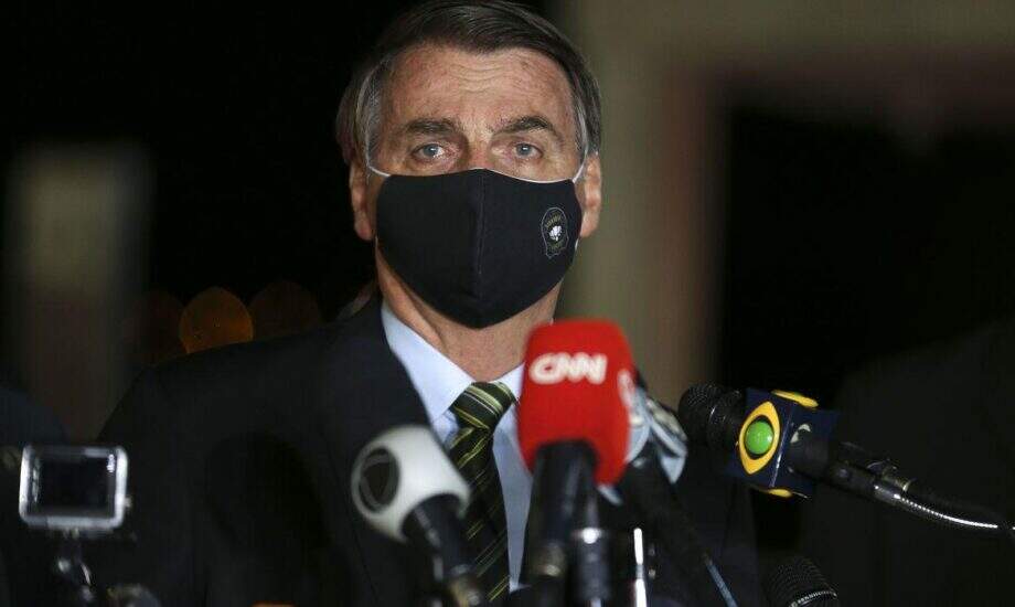 Bolsonaro, Maia e Alcolumbre defendem teto de gastos em pronunciamento