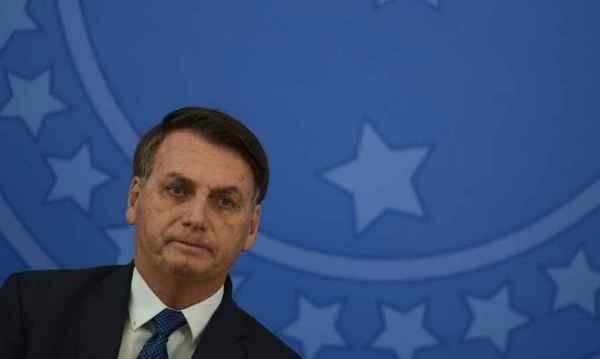 Bolsonaro promete a apoiadores projeto sobre ideologia de gênero ‘com urgência’