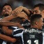 Com gol nos acréscimos, Botafogo vira sobre CSA e sobe ao 4º lugar do Brasileirão