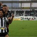 Com um a mais, Botafogo goleia o Londrina e assume a vice-liderança da Série B