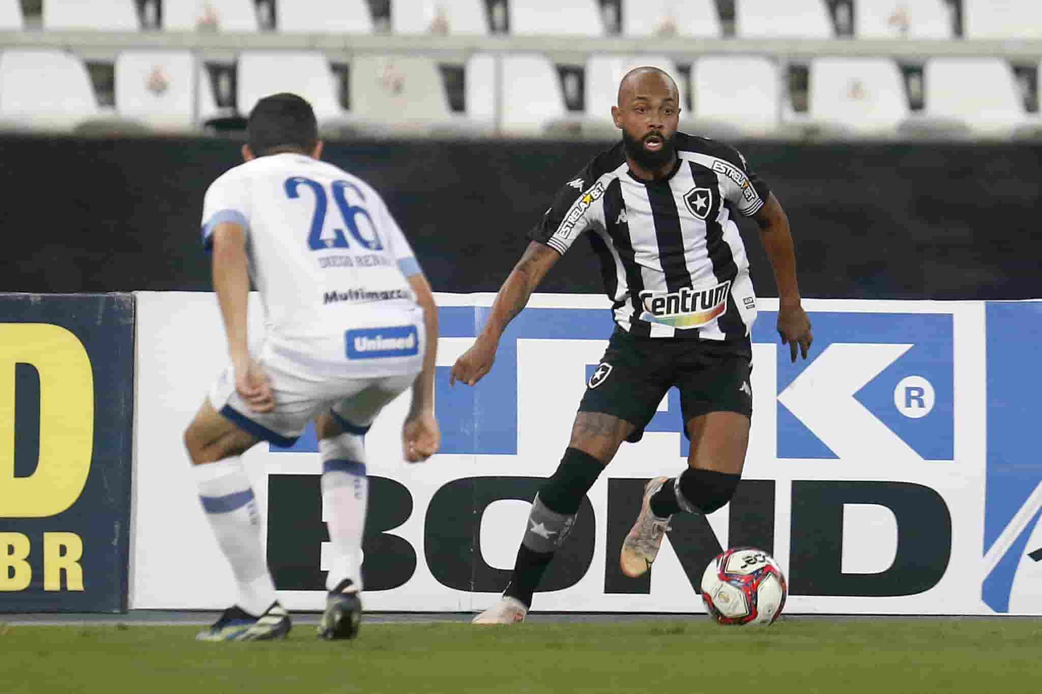 Botafogo leva a virada do Avaí no Engenhão e perde a vice-liderança da Série B