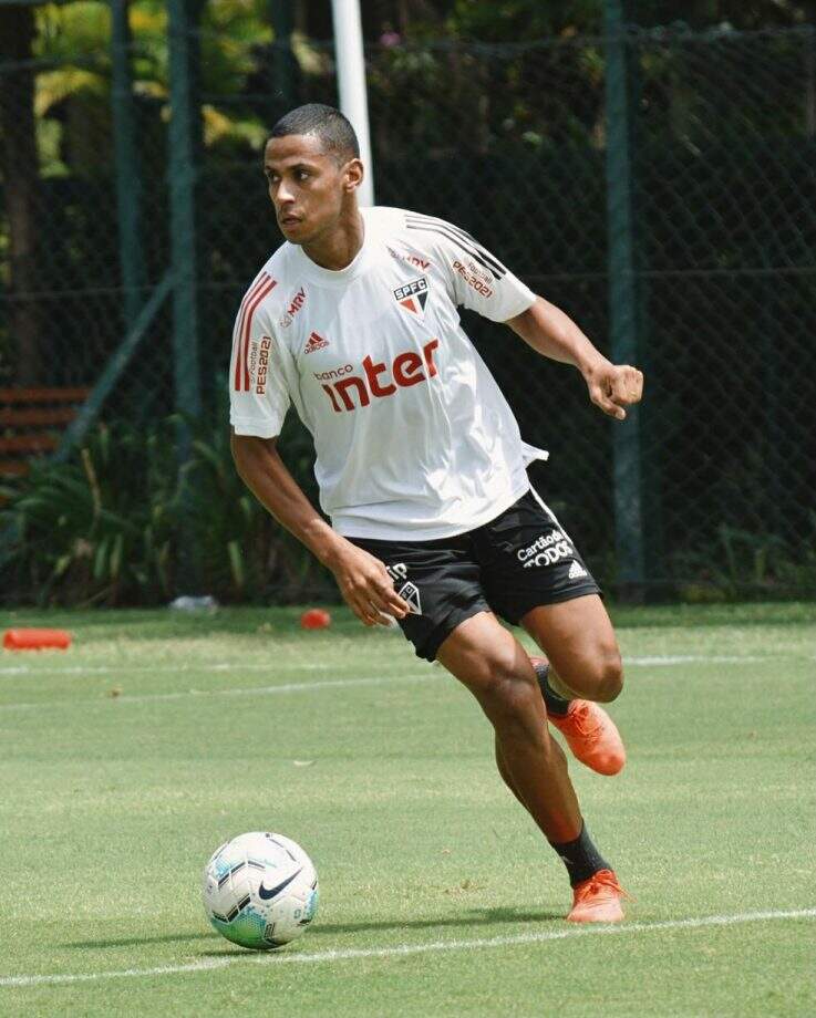Fernando Diniz deve escalar São Paulo ‘ideal’, domingo, contra o Atlético-GO