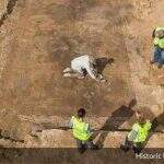 Mosaico romano da Guerra de Tróia encontrado sob campos agrícolas do Reino Unido