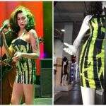 Vestido de Amy Winehouse é leiloado por mais de R$ 1 milhão