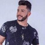 Cantor sertanejo morre ao carro bater em árvore na BR-163