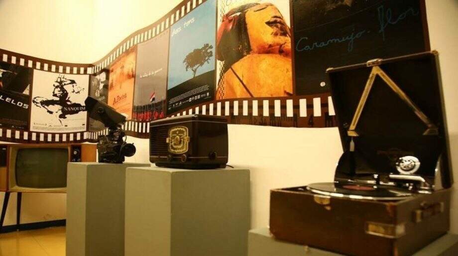 Com filmes, películas e fitas, museu guarda história do cinema de MS