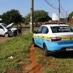 Idosa perde controle e bate carro em poste quando ia visitar o filho