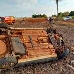 Motorista morre após carro sair da pista e capotar até parar em fazenda