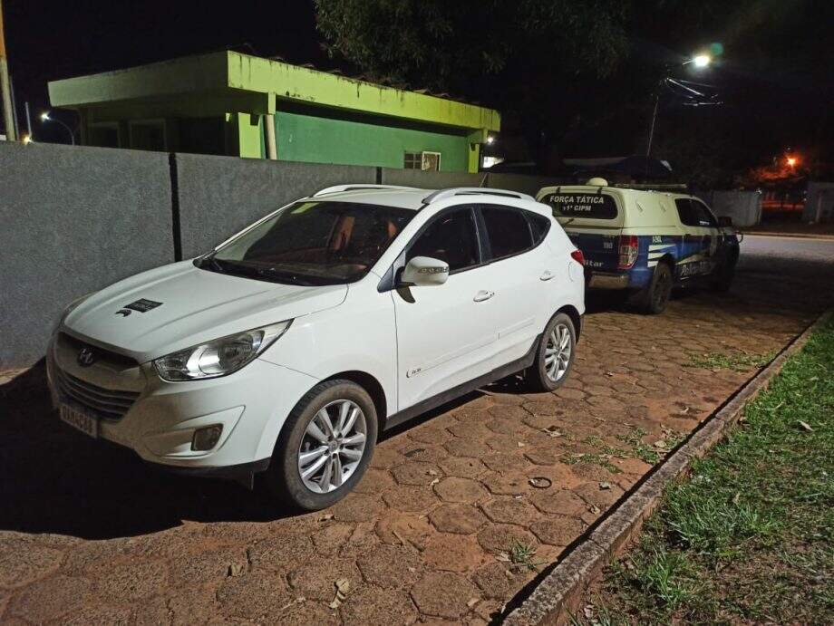 Carro roubado em Brasília é encontrado pela polícia em Campo Grande