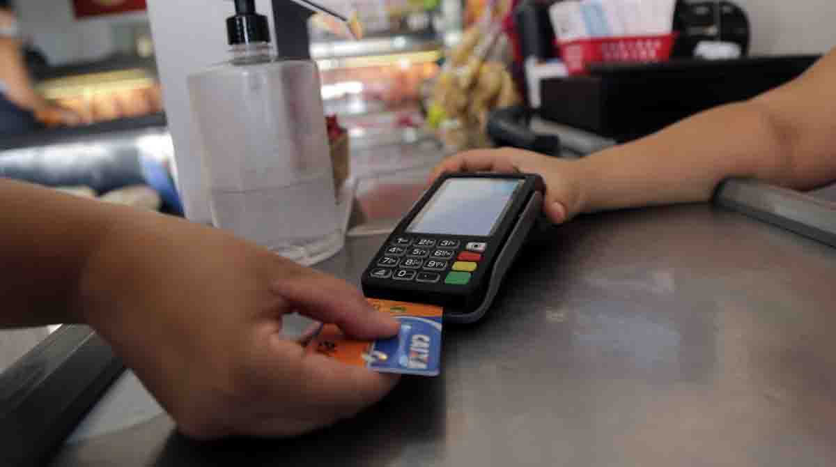 As mudanças no parcelamento no cartão de crédito podem não acontecer, diz Abrasel