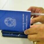 Brasil emprega 121,4 mil pessoas com carteira assinada, em agosto