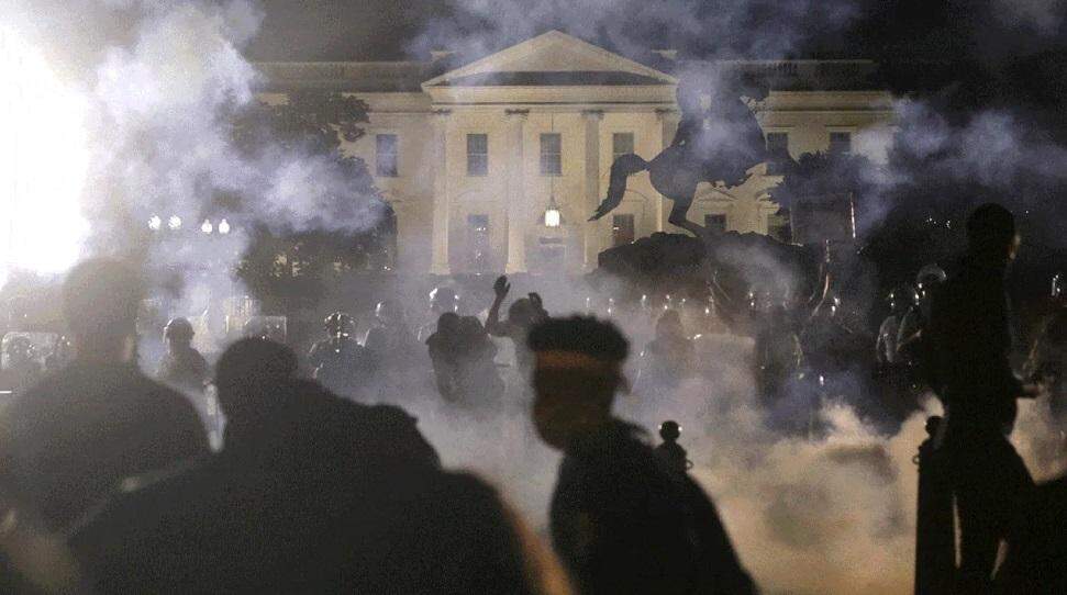 EUA aumentam forças da Guarda Nacional e prepara tropas na ativa para reprimir protestos em Washington