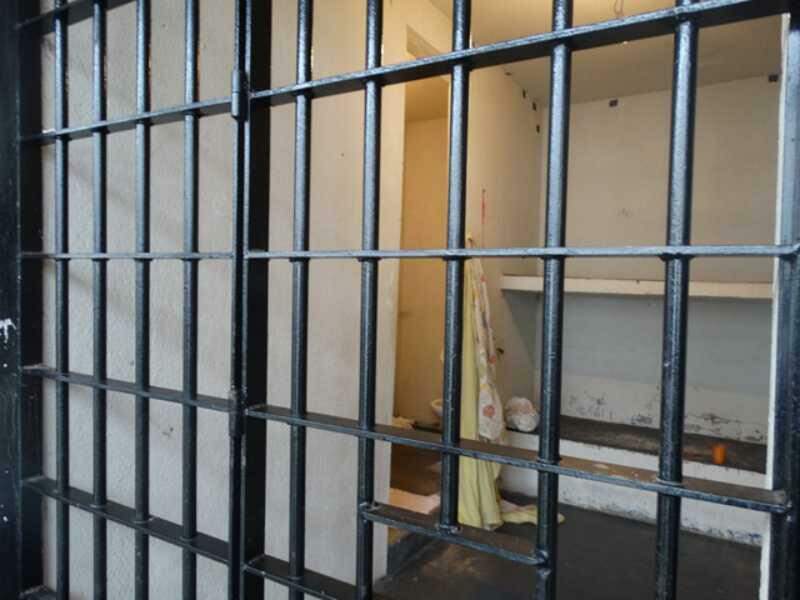 ‘Quase normal’: agentes acham drogas e lista com nomes em cela de preso