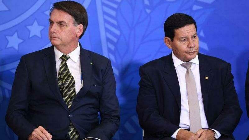 Parecer livra chapa Bolsonaro-Mourão de cassação no TSE