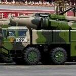 Tensão: Em alerta aos EUA, China dispara míssil ‘matador de porta-avões’ sobre o mar