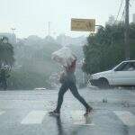 Chuva forte assusta, mas temporal não causa estragos em Campo Grande