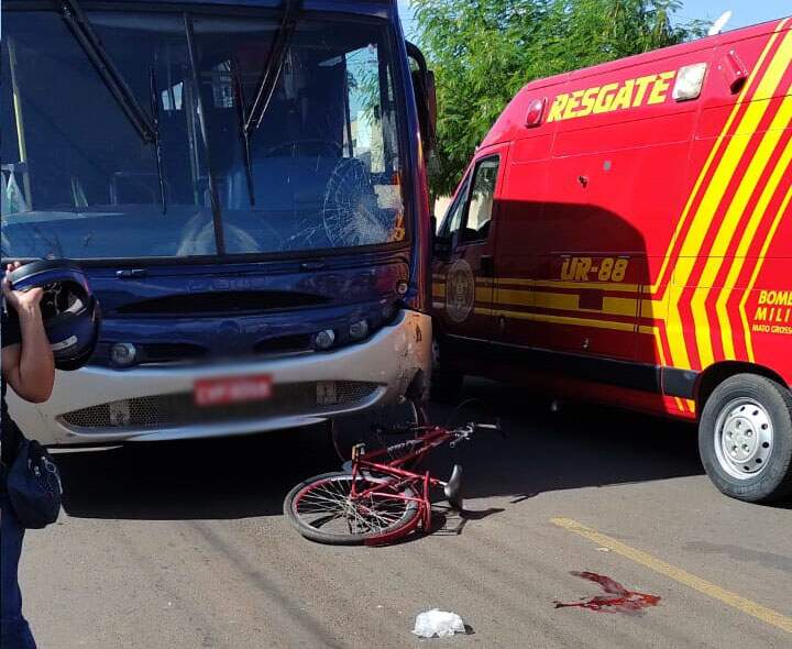 Ciclista é atingido por ônibus e morre no hospital dois dias depois