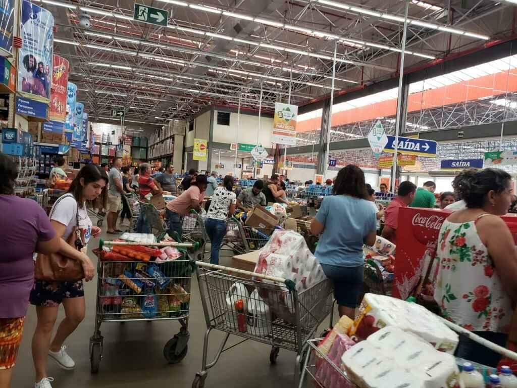 Com pandemia de coronavírus, comerciantes são contra fechamento em Dourados