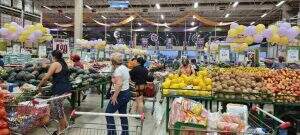 Supermercados e atacadistas estão abertos durante o feriadão em Dourados