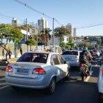 Chegada de candidatos em concurso para auditor fiscal deixa o trânsito lento na Ceará