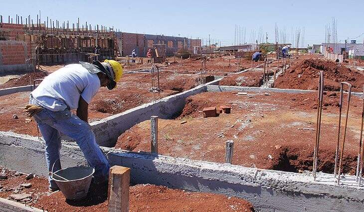 Funtrab oferece vagas na área de construção civil e salários podem chegar a R$ 4,2 mil