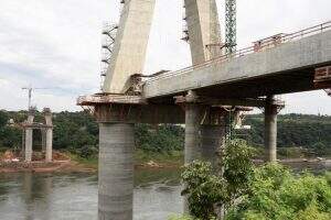 Construção da Ponte Internacional Brasil - Paraguai