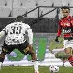 De olho no líder Atlético-MG, Flamengo encara Corinthians no Maracanã