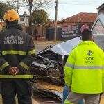 Motorista de Gol colide contra torre de energia e morre entre as ferragens na Guaicurus