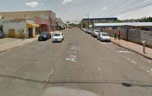 Suspeito ficou preso em estacionamento na avenida Calógeras. (Google Maps)