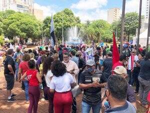 Manifestação na Praça Ary Coelho em Campo Grande (Foto: CUT-MS)/veradora Camila Jara