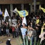 Torcidas de candidatos entram em confronto em frente ao debate do Midiamax