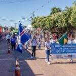 Coxim comemora aniversário de 121 anos com desfile cívico