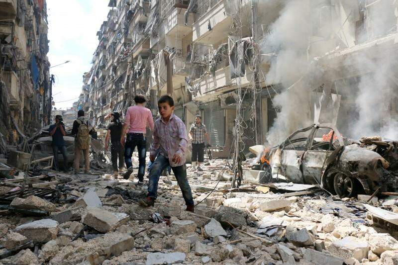 Bombardeios na Síria causaram mais de 7,6 mil mortes desde 2014