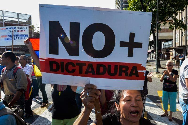 Parlamento venezuelano iniciará processo de remoção de magistrados do Supremo