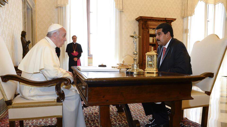 Papa pede fim de violência e respeito aos direitos humanos na Venezuela