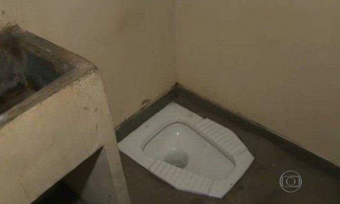 Agentes encontram maconha embalada em banheiro de presídio