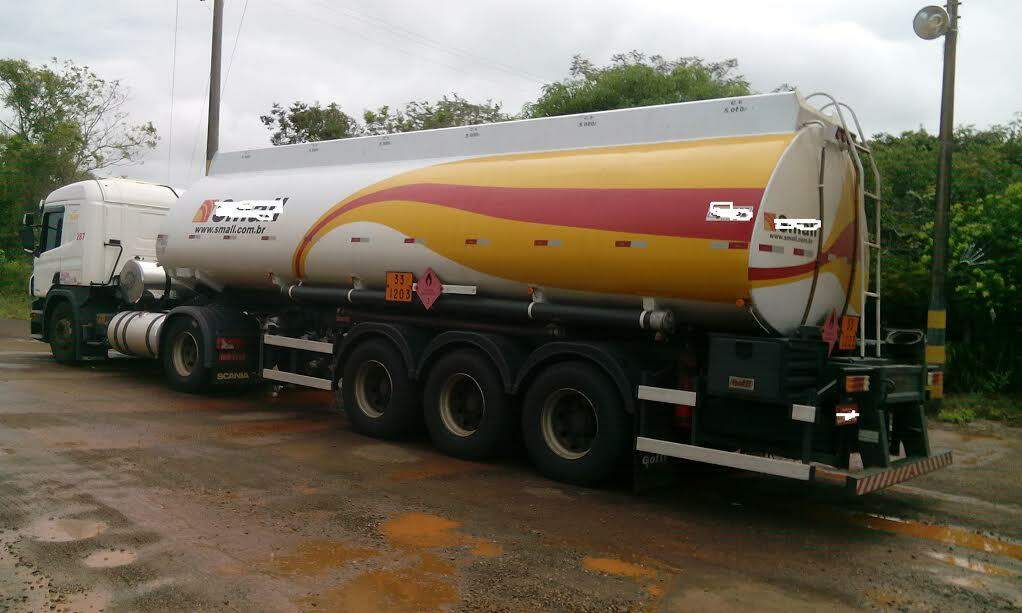 PMA apreende 30 mil litros de combustível transportados sem licença