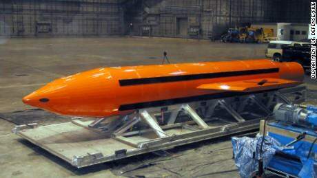 Estados Unidos lançam ‘mãe de todas as bombas’ contra o Estado Islâmico