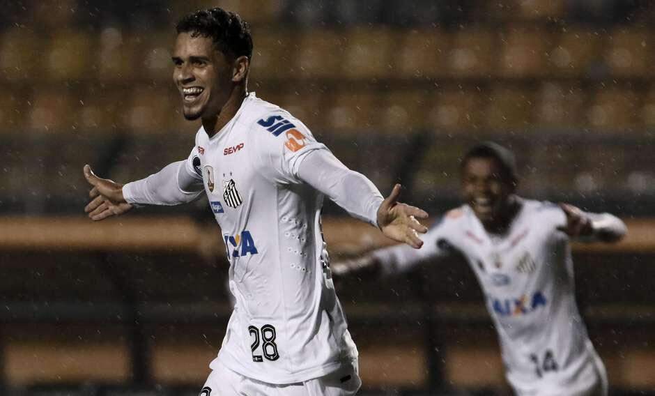 Santos bate Santa Fe e retoma liderança na Libertadores