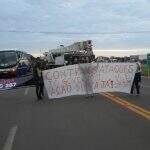 Trabalhadores fecham BR-262 em Três Lagoas contra reforma trabalhista