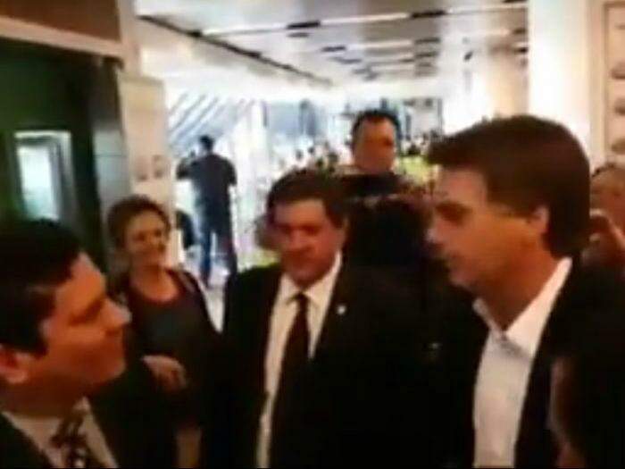 Juiz Moro pediu desculpas a Bolsonaro após ignorar deputado em aeroporto