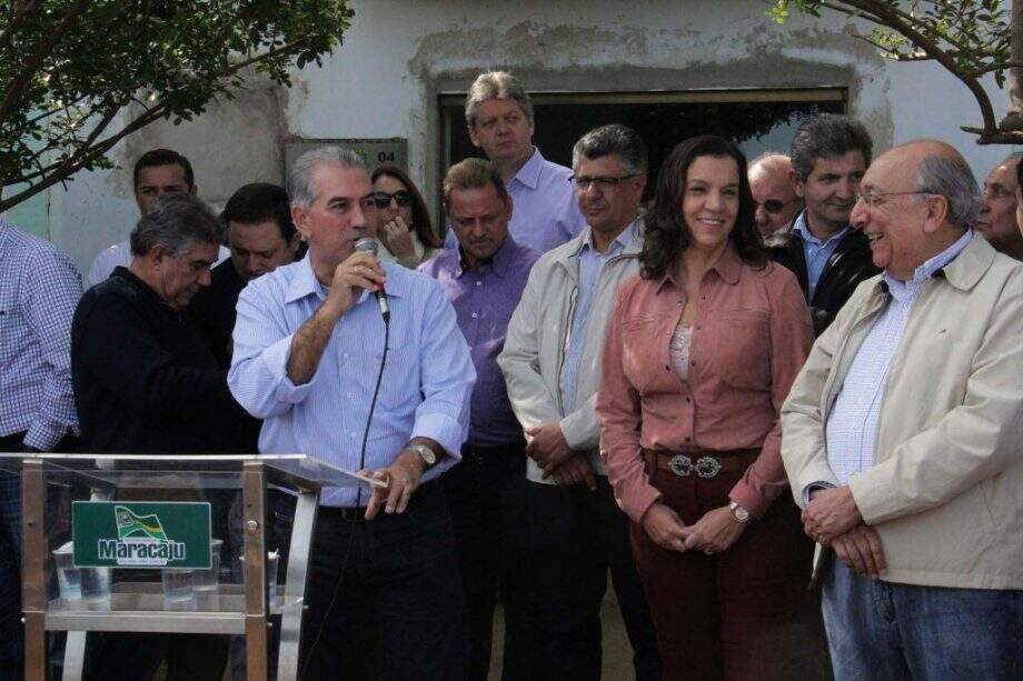 Ao lado de políticos, Reinaldo promete investir R$ 40milhões na agricultura familiar