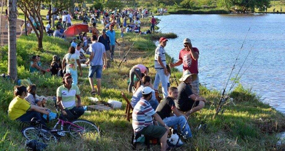 Feriadão com pesca liberada nos lagos dos dois maiores parques públicos de Dourados