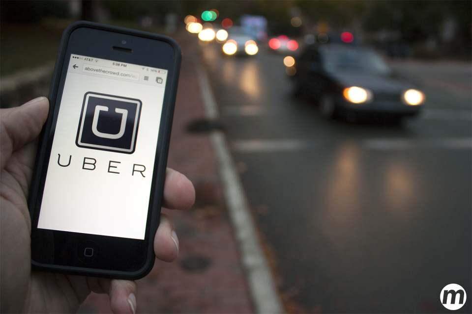 Motorista de Uber busca passageiros na Expogrande, é feito refém e assaltado
