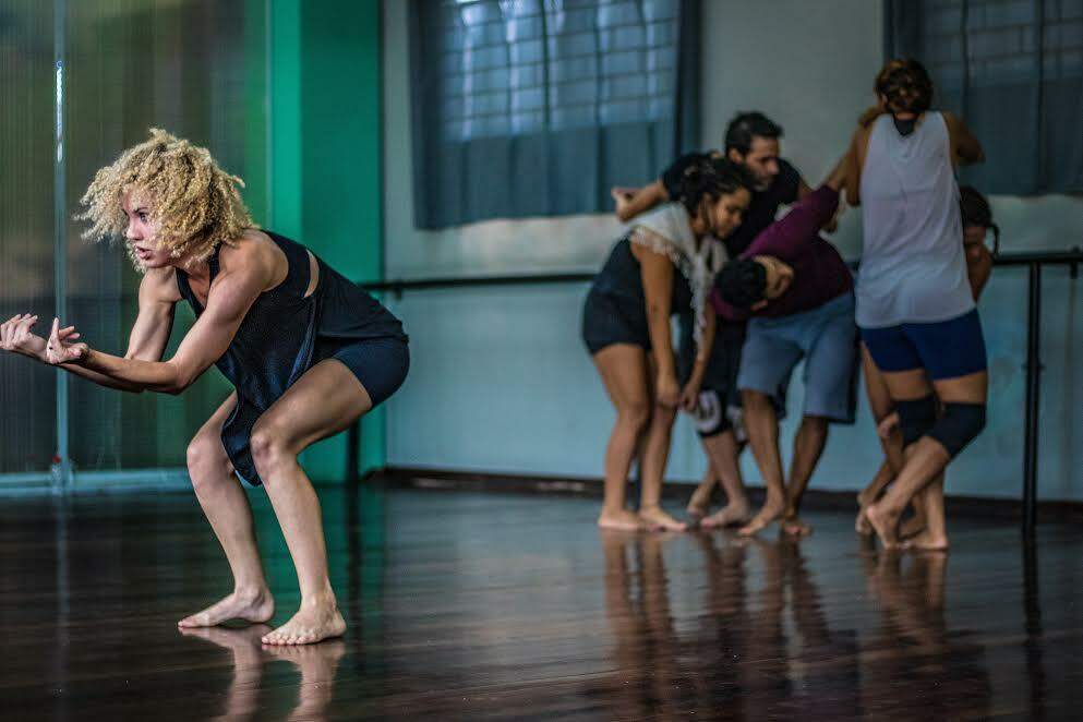 Cia Dançurbana realiza mostra com estudos de dança e desenvolvimento de espetáculos