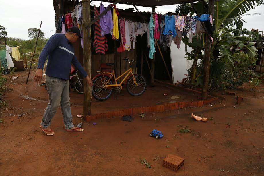 Em dia de chuva, favela da Capital é só caos e lama