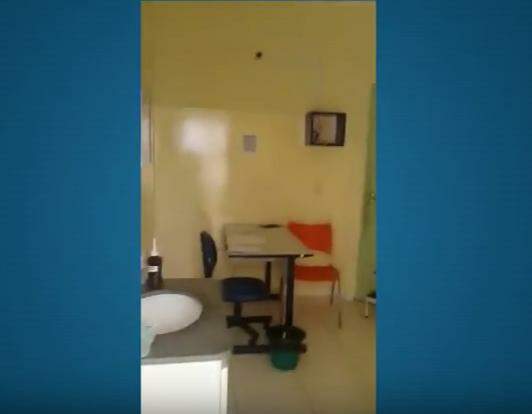 VÍDEO: paciente cansa de esperar e filma UPA deserta quando deveria ter 8 médicos