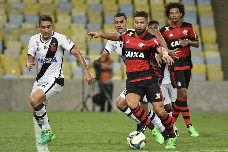 Vasco segura pressão, se vinga do Flamengo e vai à decisão