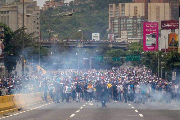 MP venezuelano confirma três mortos e 62 feridos em protestos desta quarta-feira